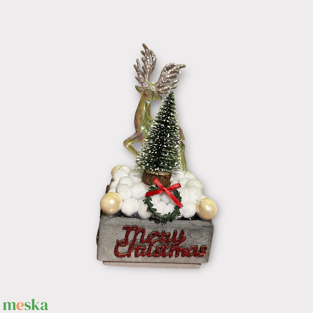 Karácsonyi dekor  rénszarvassal, hóhatású alapzattal és Merry Christmas felirattal - karácsony - adventi díszek - adventi asztaldísz - Meska.hu