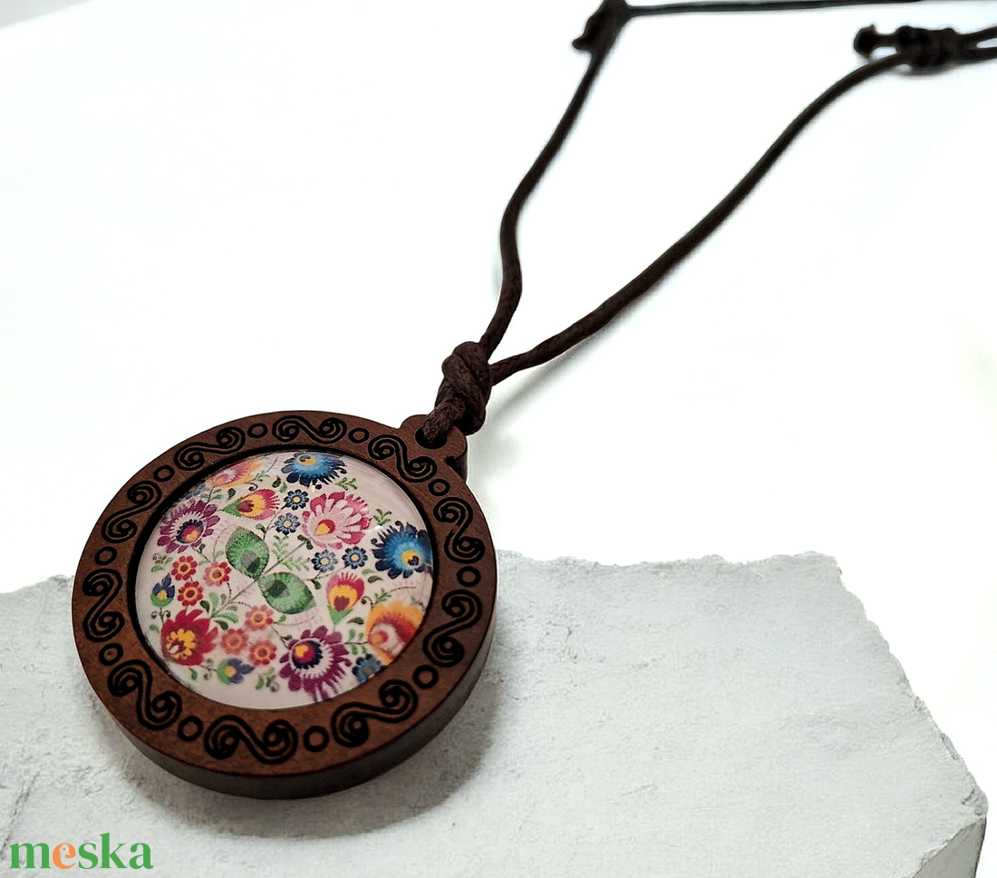 Kalocsai mintás nyaklánc  - ékszer - nyaklánc - medálos nyaklánc - Meska.hu