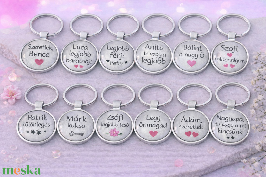 Kulcstartók egyedi felirattal  - ékszer - nyaklánc - medálos nyaklánc - Meska.hu