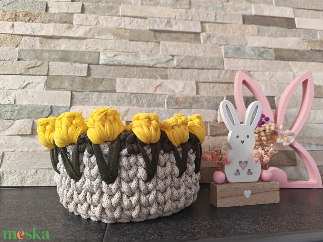 Tulipános horgolt tároló - otthon & életmód - tárolás & rendszerezés - doboz - Meska.hu