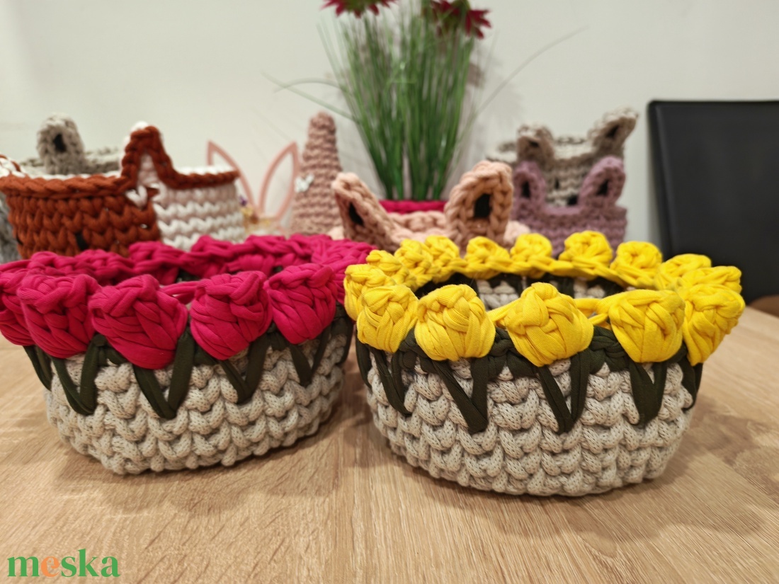 Tulipános horgolt tároló - otthon & életmód - tárolás & rendszerezés - doboz - Meska.hu