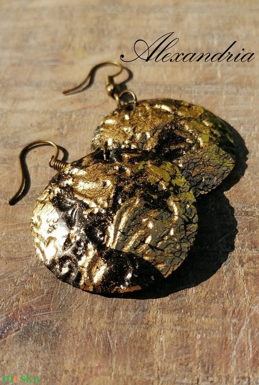 Fekete-Arany fülbevaló - ékszer - fülbevaló - lógós kerek fülbevaló - Meska.hu