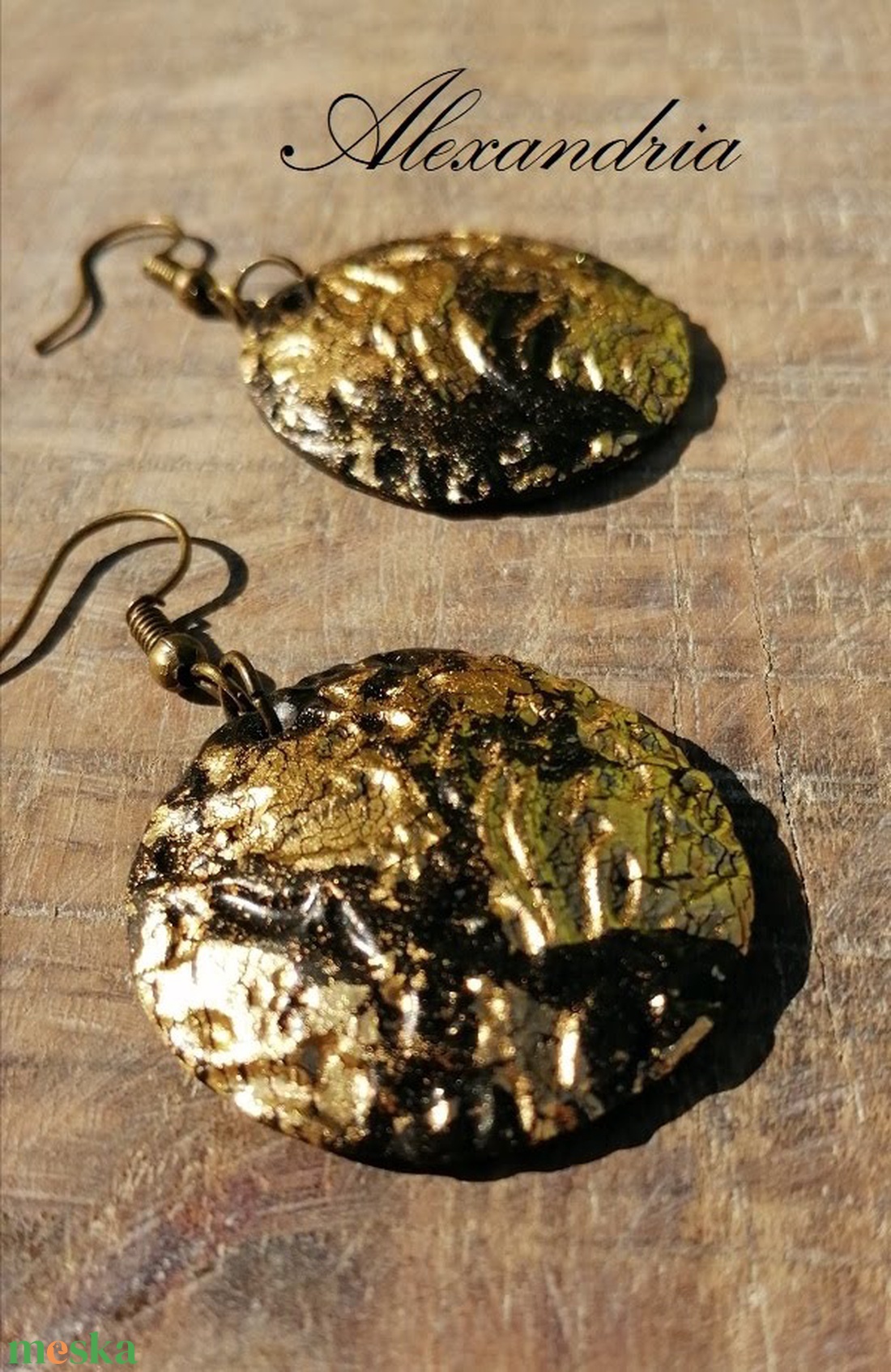 Fekete-Arany fülbevaló - ékszer - fülbevaló - lógós kerek fülbevaló - Meska.hu