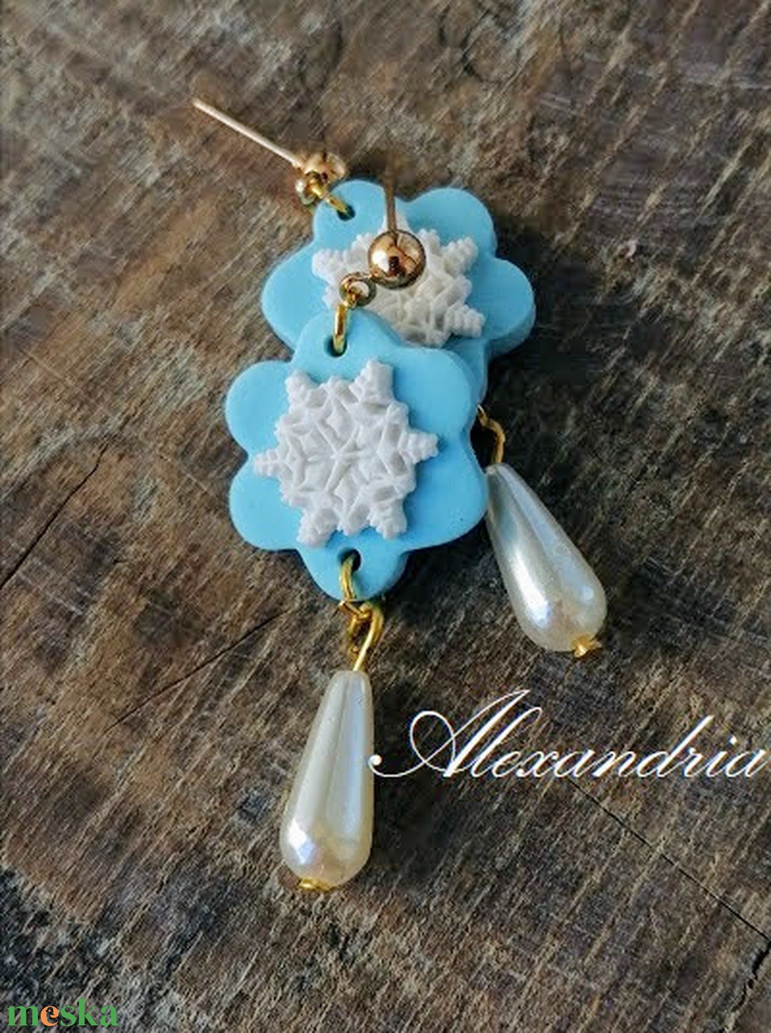 Hókirálynő fülbevaló - ékszer - fülbevaló - lógós kerek fülbevaló - Meska.hu