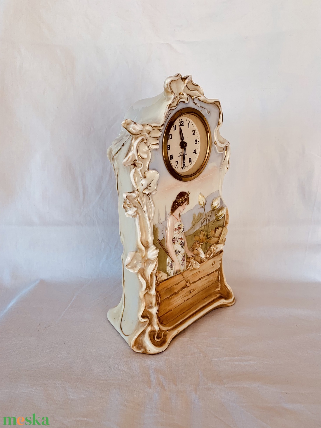 Antik mechanikus porcelán asztali óra (19001910 körüli). - otthon & életmód - dekoráció - fali és függő dekoráció - falióra & óra - Meska.hu Antik mechanikus porcelán asztali óra (19001910 körüli). - otthon & életmód - dekoráció - fali és függő dekoráció - falióra & óra - Meska.hu