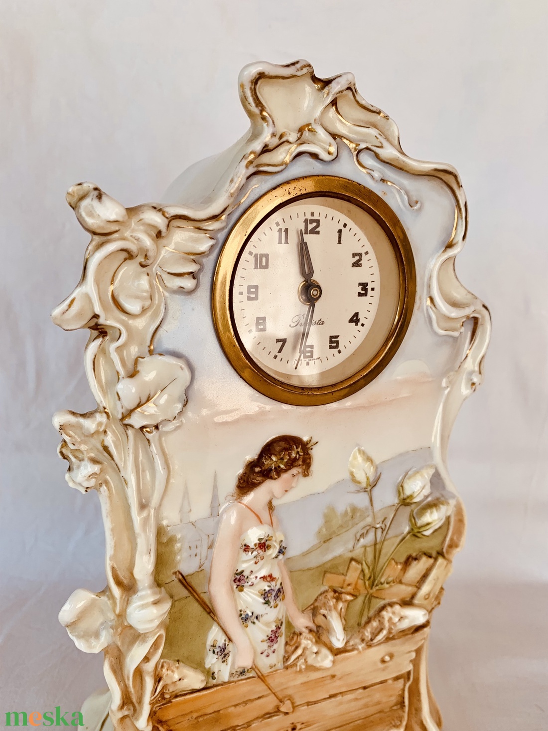 Antik mechanikus porcelán asztali óra (19001910 körüli). - otthon & életmód - dekoráció - fali és függő dekoráció - falióra & óra - Meska.hu Antik mechanikus porcelán asztali óra (19001910 körüli). - otthon & életmód - dekoráció - fali és függő dekoráció - falióra & óra - Meska.hu