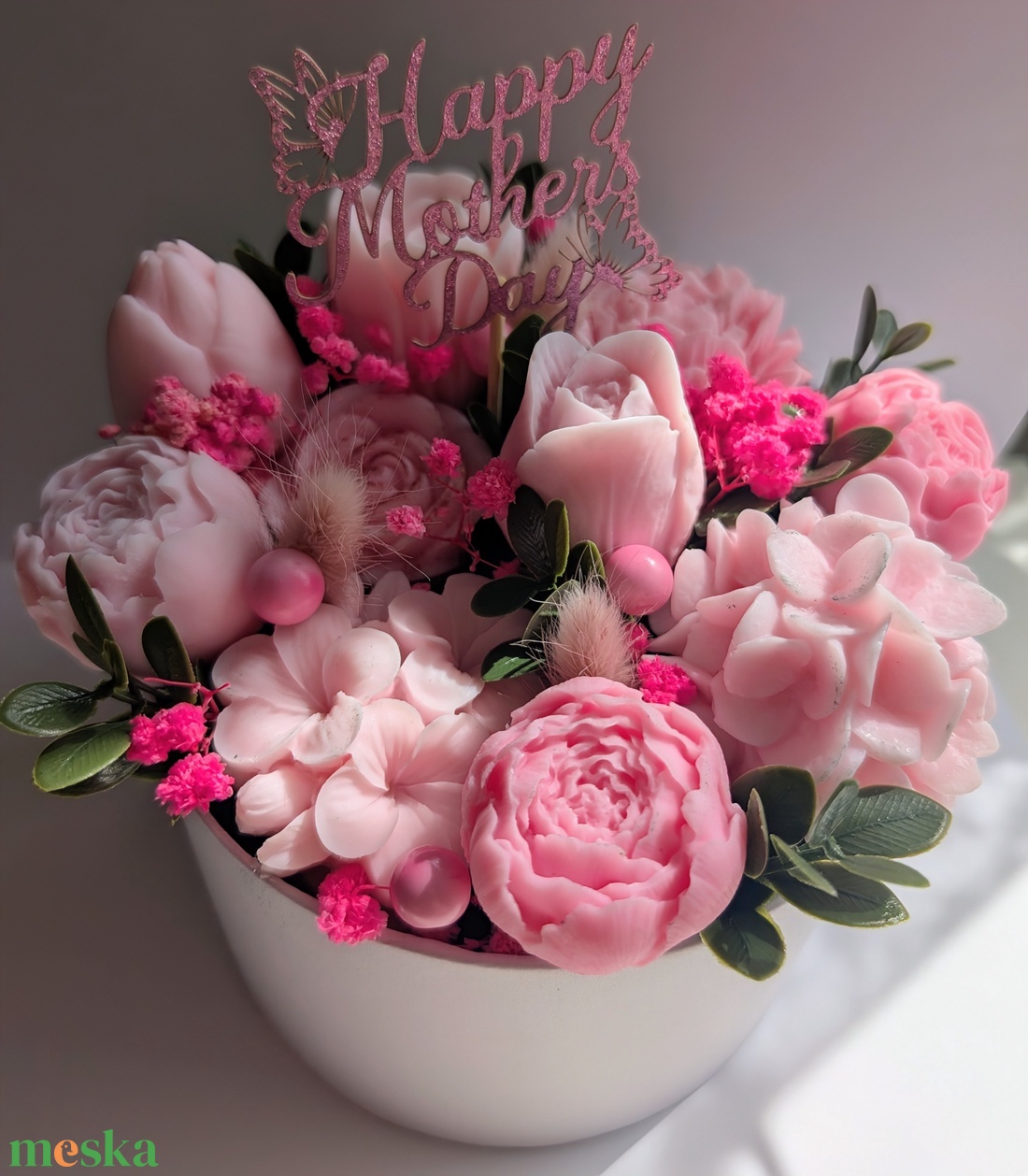 Anyák napi rózsaszín, illatosított szójaviasz virágbox - otthon & életmód - virágdekoráció - virágok - virágbox - Meska.hu