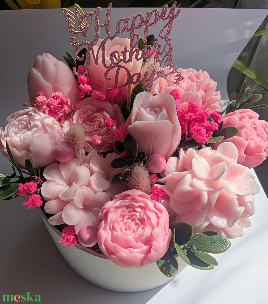 Anyák napi rózsaszín, illatosított szójaviasz virágbox - otthon & életmód - virágdekoráció - virágok - virágbox - Meska.hu