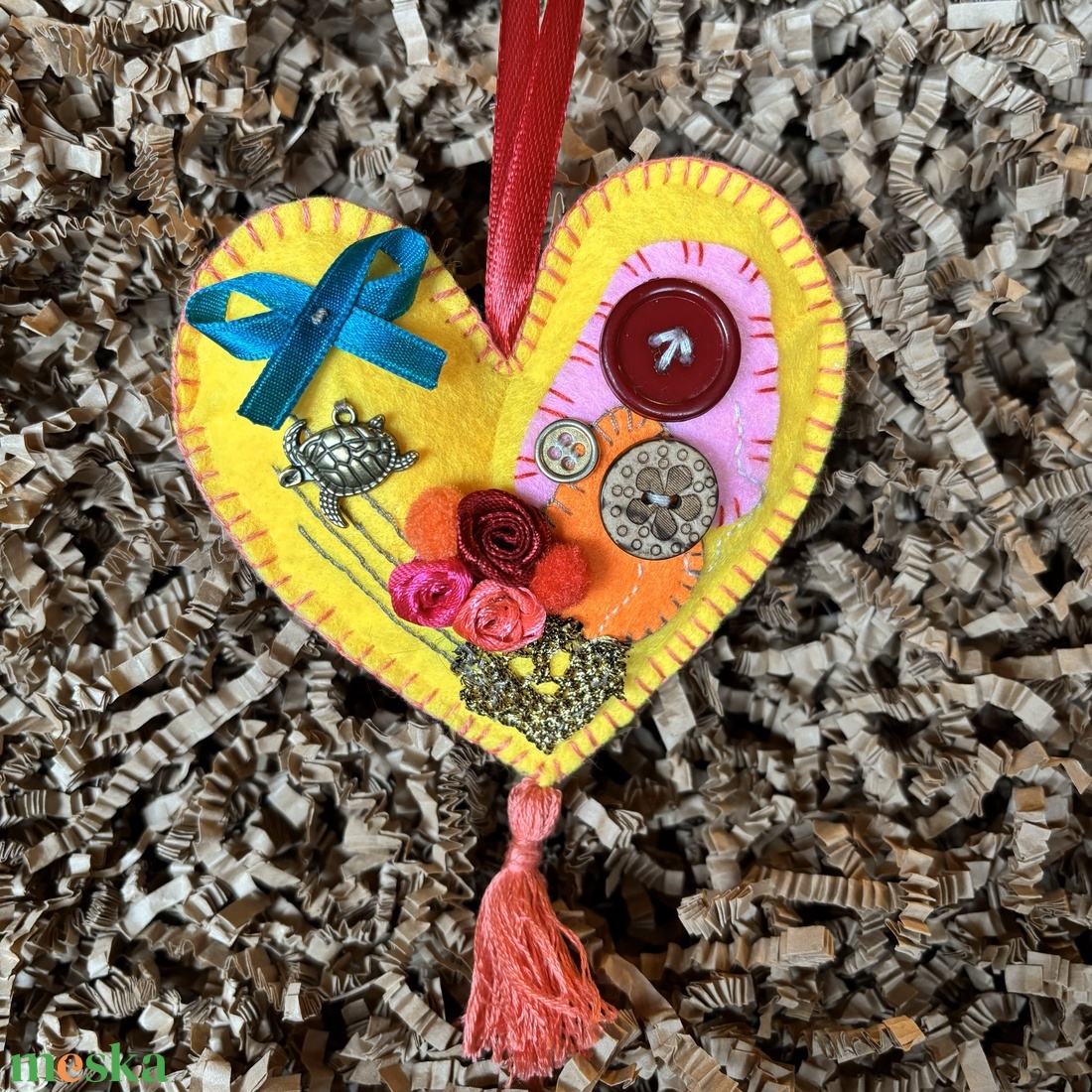 Színben Passzoló Szívecske - Teknőssel - otthon & életmód - dekoráció - fali és függő dekoráció - függődísz - Meska.hu