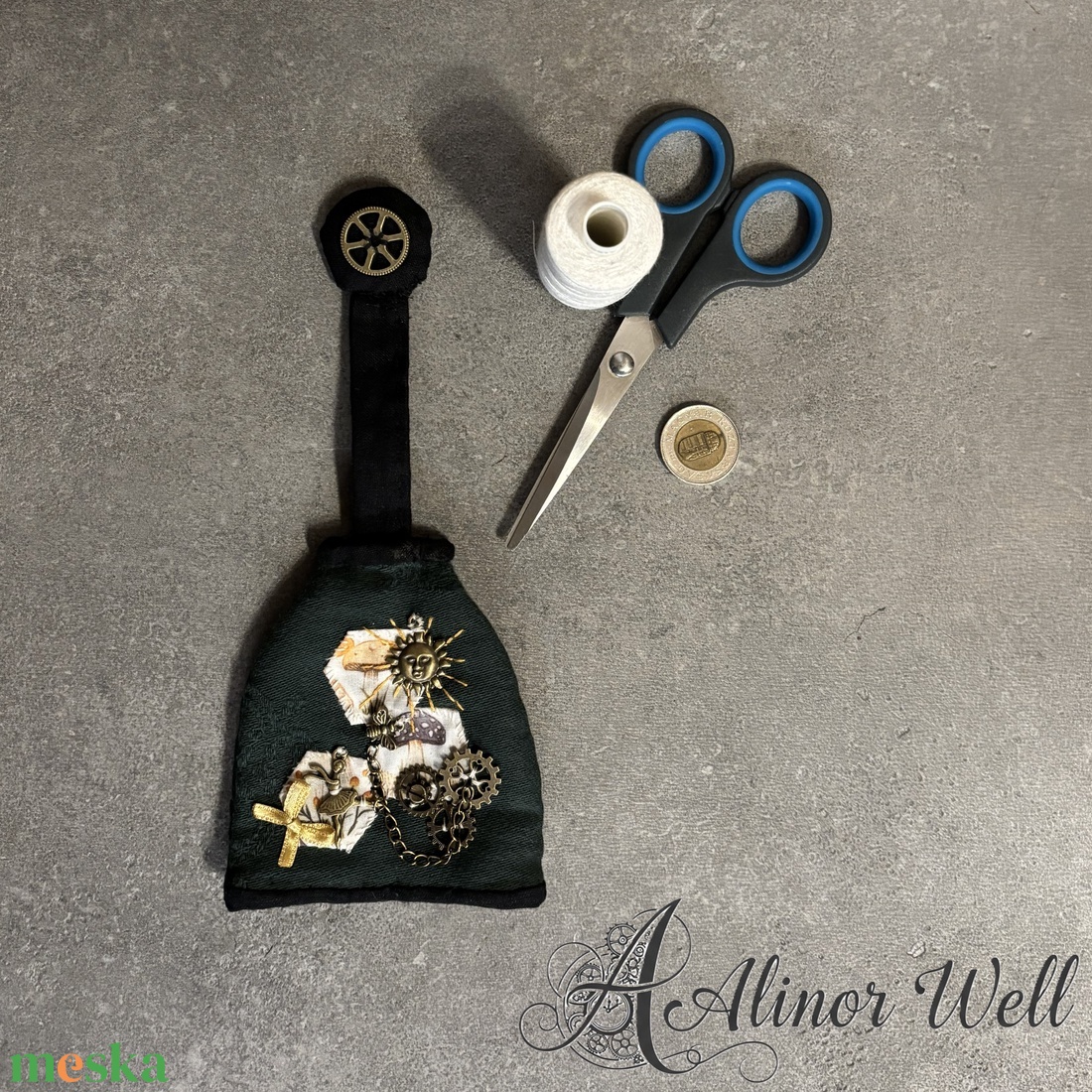 Steampunk harang alakú kulcstartó - táska & tok - kulcstartó & táskadísz - kulcstartó - Meska.hu