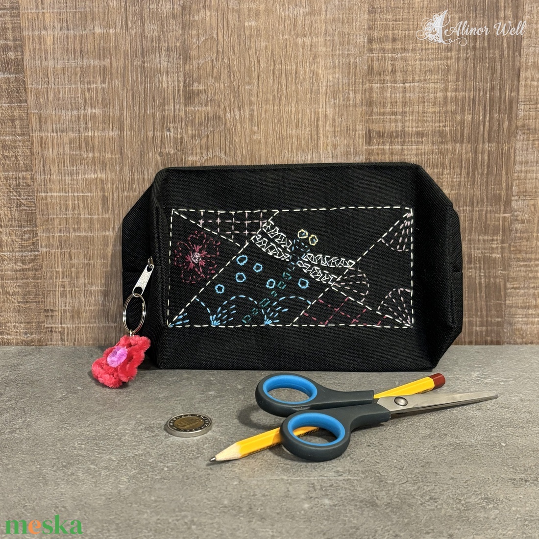 Sashiko tolltartó szitakötővel - otthon & életmód - papír, írószer - tolltartó & ceruzatekercs - Meska.hu