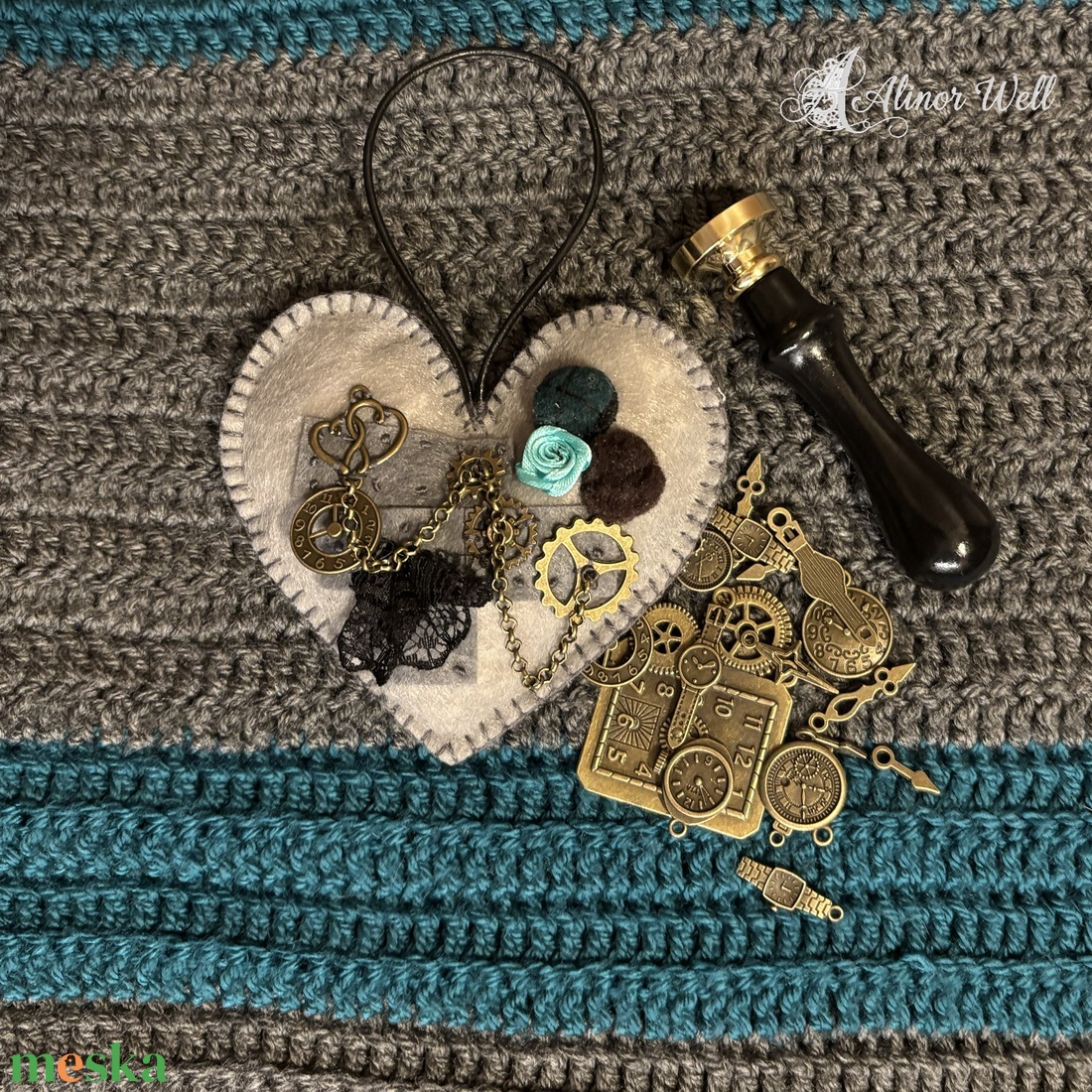 Színben Passzoló Szívecske - Órával - otthon & életmód - dekoráció - fali és függő dekoráció - függődísz - Meska.hu