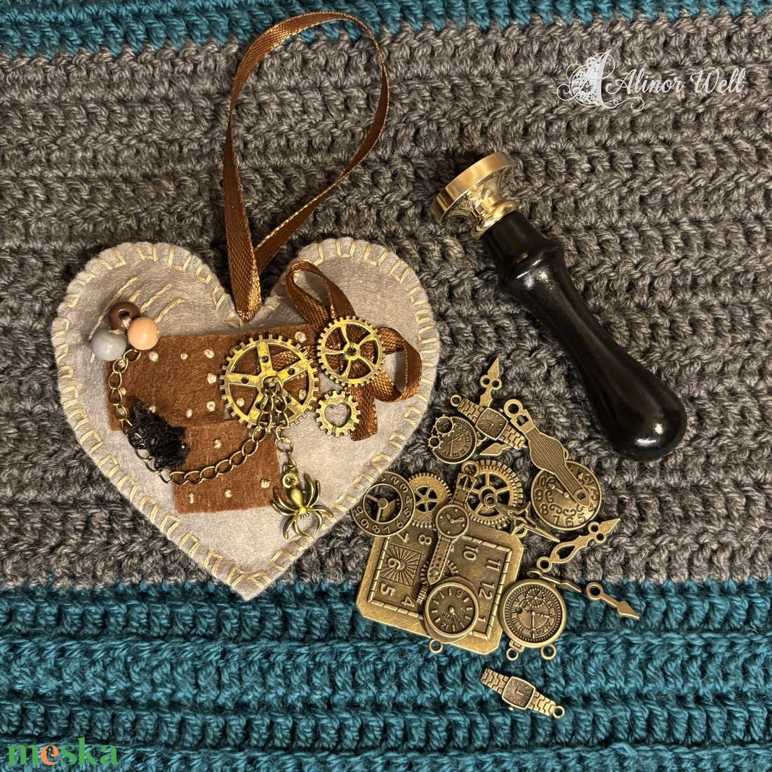 Színben Passzoló Szívecske - Pókkal - otthon & életmód - dekoráció - fali és függő dekoráció - függődísz - Meska.hu