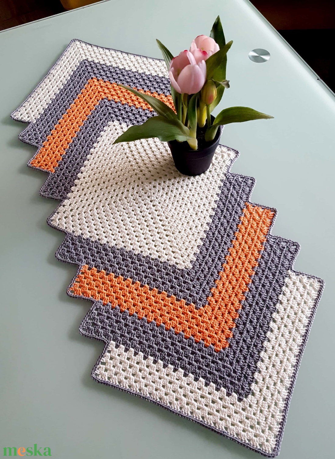 Asztali futó/terítő - otthon & életmód - dekoráció - asztal és polc dekoráció - horgolt & csipketerítő - Meska.hu