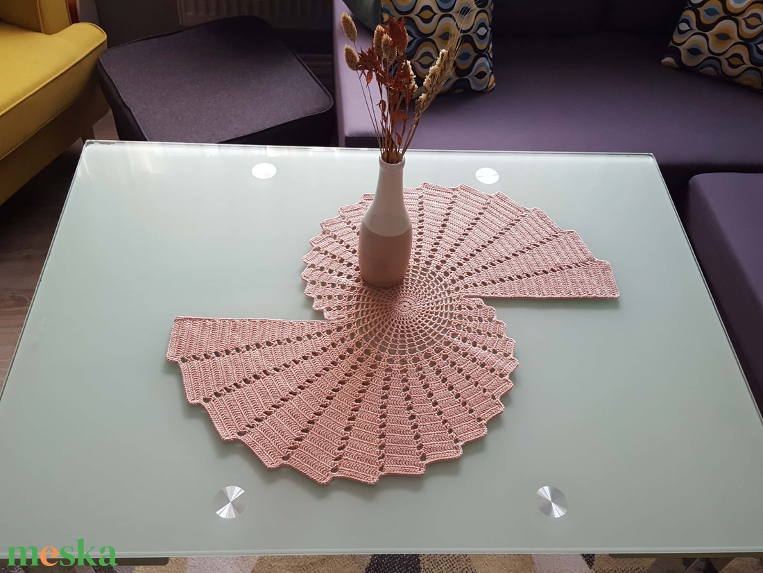 Asztali futó/terítő - otthon & életmód - dekoráció - asztal és polc dekoráció - horgolt & csipketerítő - Meska.hu