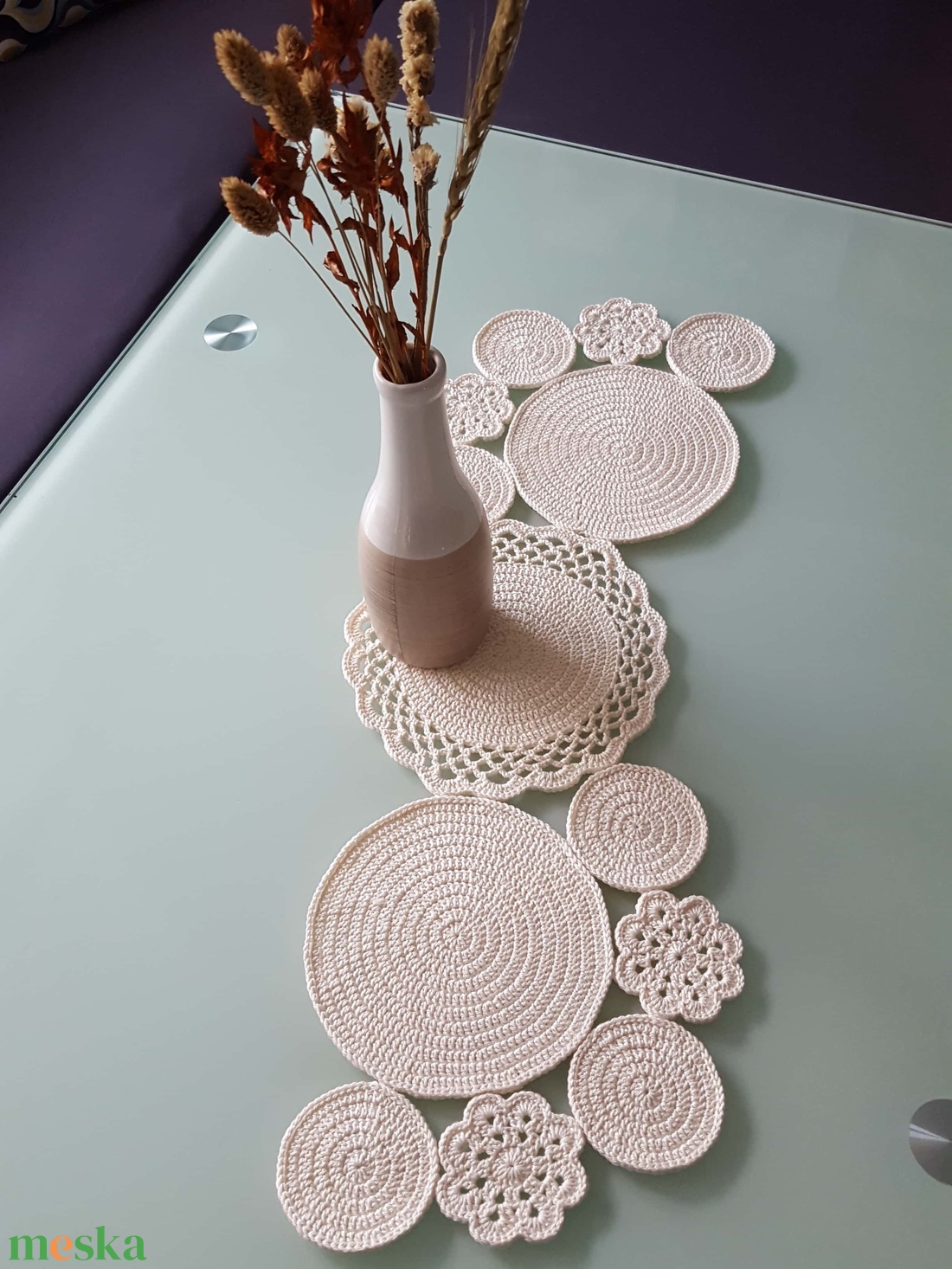 Asztali futó/terítő - otthon & életmód - dekoráció - asztal és polc dekoráció - horgolt & csipketerítő - Meska.hu