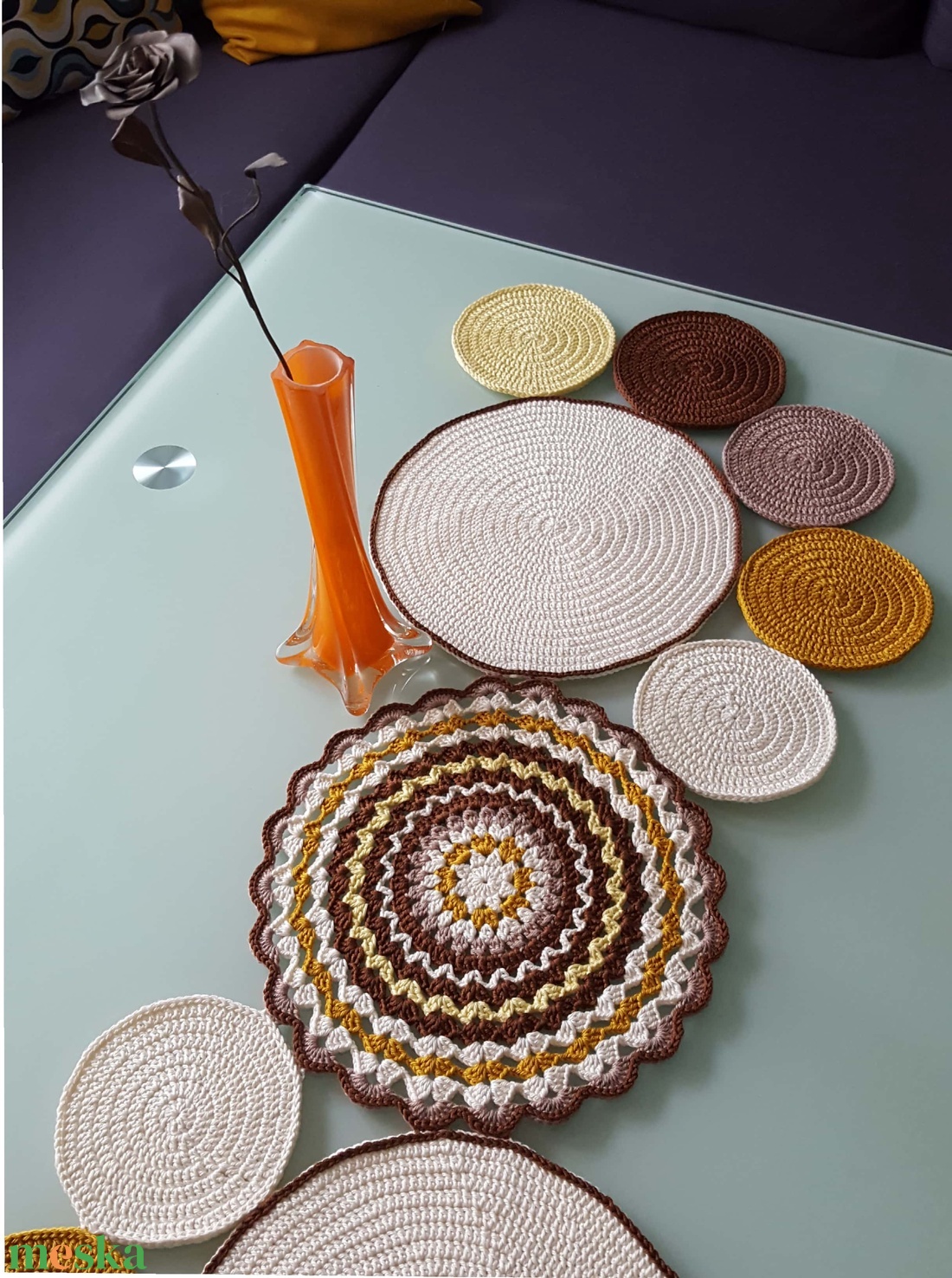 Asztali futó/terítő - otthon & életmód - dekoráció - asztal és polc dekoráció - horgolt & csipketerítő - Meska.hu