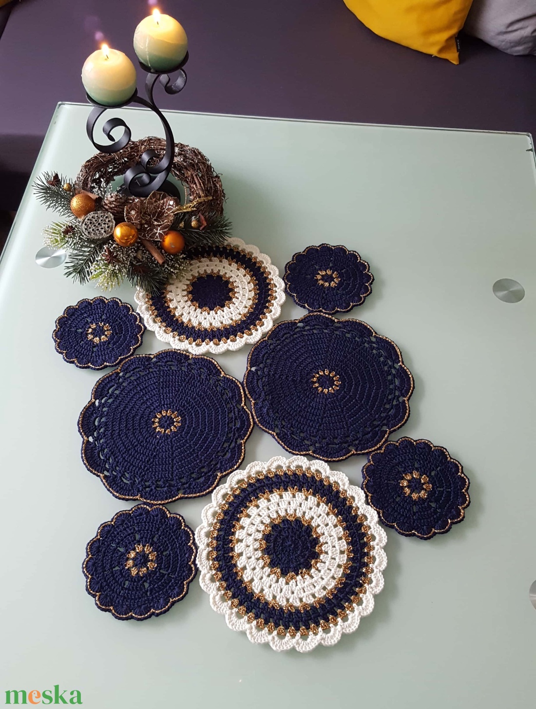 Karácsonyi Asztali futó/terítő - otthon & életmód - dekoráció - asztal és polc dekoráció - horgolt & csipketerítő - Meska.hu