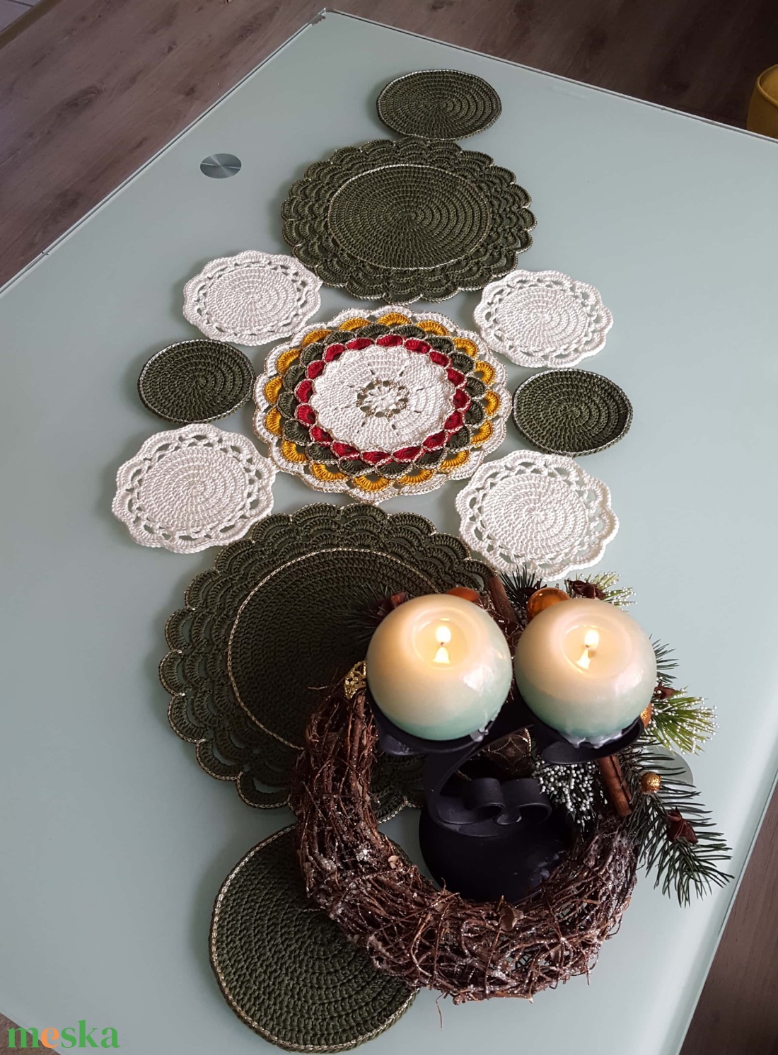 Karácsonyi Asztali futó/terítő - otthon & életmód - dekoráció - asztal és polc dekoráció - horgolt & csipketerítő - Meska.hu