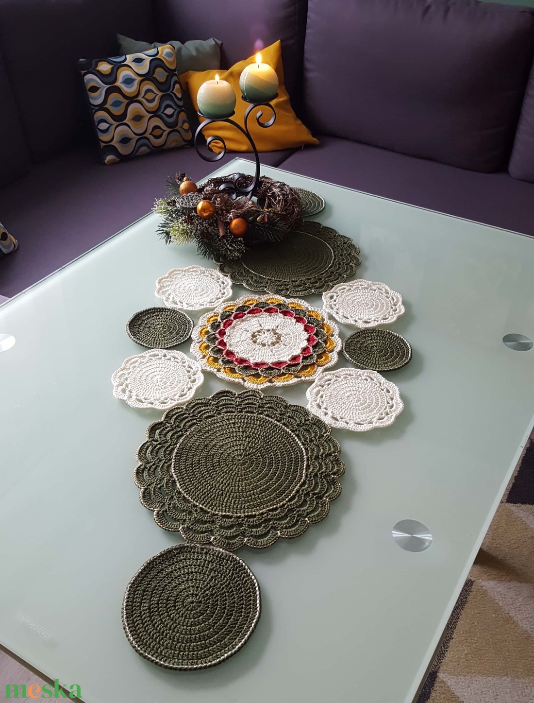 Karácsonyi Asztali futó/terítő - otthon & életmód - dekoráció - asztal és polc dekoráció - horgolt & csipketerítő - Meska.hu