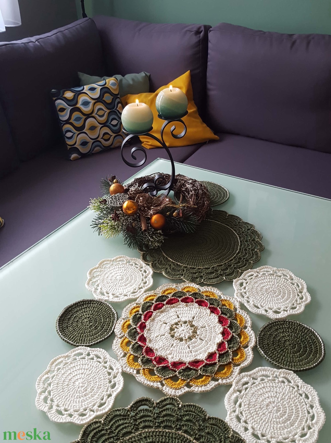Karácsonyi Asztali futó/terítő - otthon & életmód - dekoráció - asztal és polc dekoráció - horgolt & csipketerítő - Meska.hu