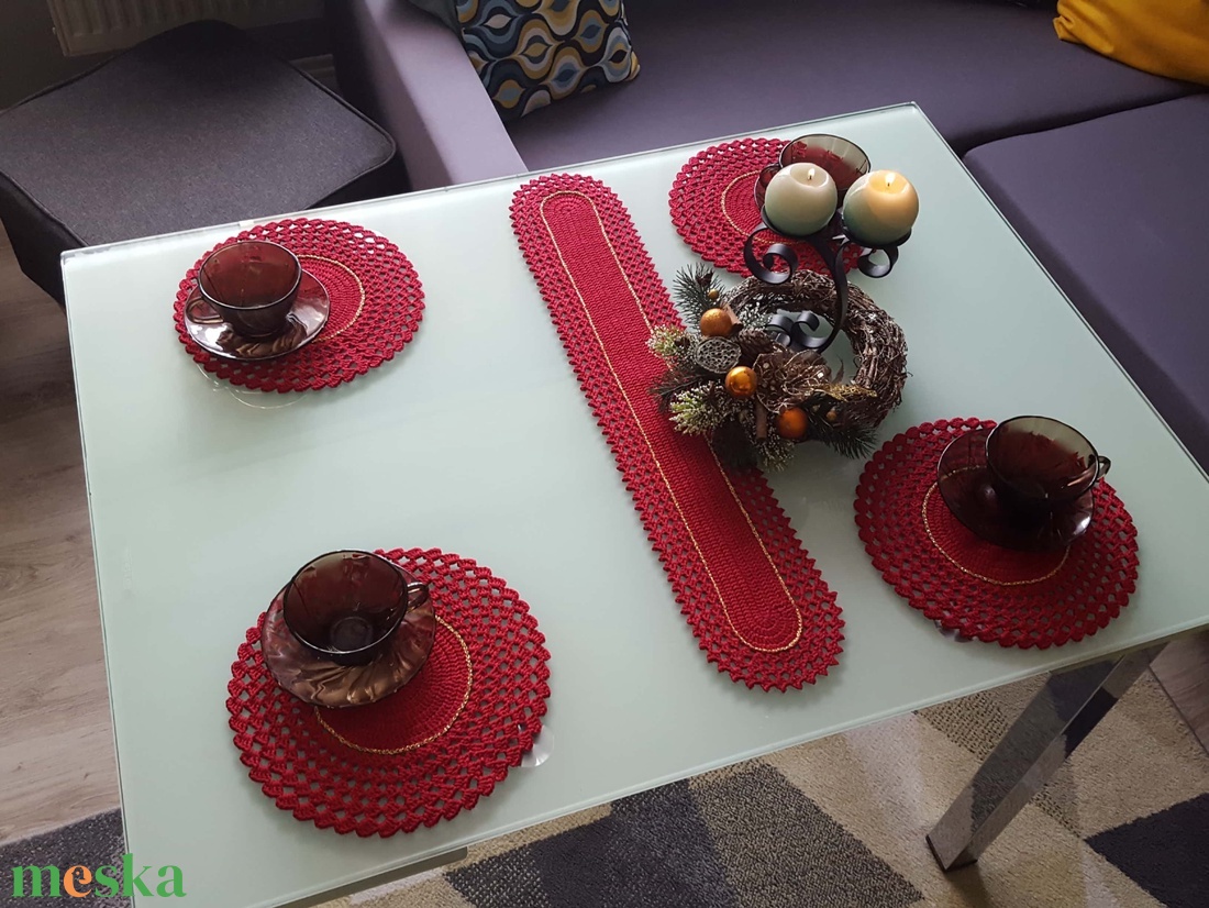 Karácsonyi Asztali futó/terítő - otthon & életmód - dekoráció - asztal és polc dekoráció - horgolt & csipketerítő - Meska.hu
