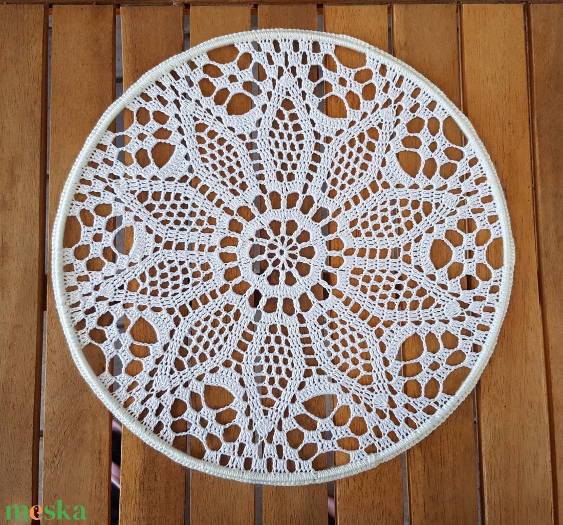 Horgolt falidísz, függődísz, ablakdísz, fali dekoráció 25 cm - otthon & életmód - dekoráció - fali és függő dekoráció - falra akasztható dekor - Meska.hu