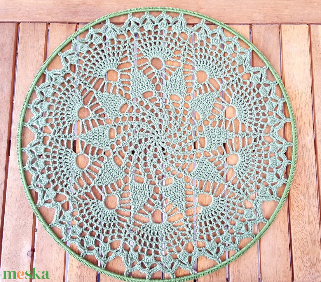 Horgolt falidísz, függődísz, ablakdísz, fali dekoráció 35 cm - otthon & életmód - dekoráció - fali és függő dekoráció - falra akasztható dekor - Meska.hu