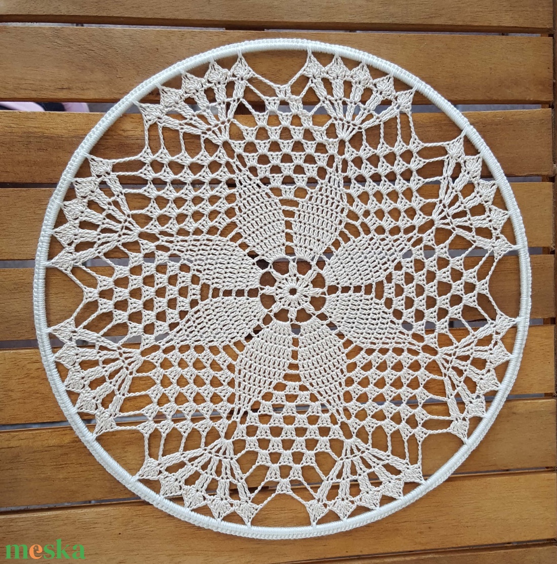 Horgolt falidísz, függődísz, ablakdísz, fali dekoráció 25 cm - otthon & életmód - dekoráció - fali és függő dekoráció - falra akasztható dekor - Meska.hu