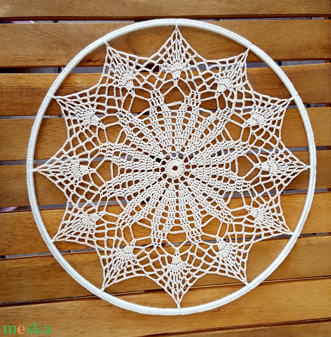 Horgolt falidísz, függődísz, ablakdísz, fali dekoráció 25 cm - otthon & életmód - dekoráció - fali és függő dekoráció - falra akasztható dekor - Meska.hu