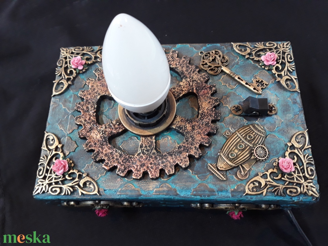 Steampunk stílusú könyvlámpa - otthon & életmód - lámpa - asztali lámpa - Meska.hu Steampunk stílusú könyvlámpa - otthon & életmód - lámpa - asztali lámpa - Meska.hu