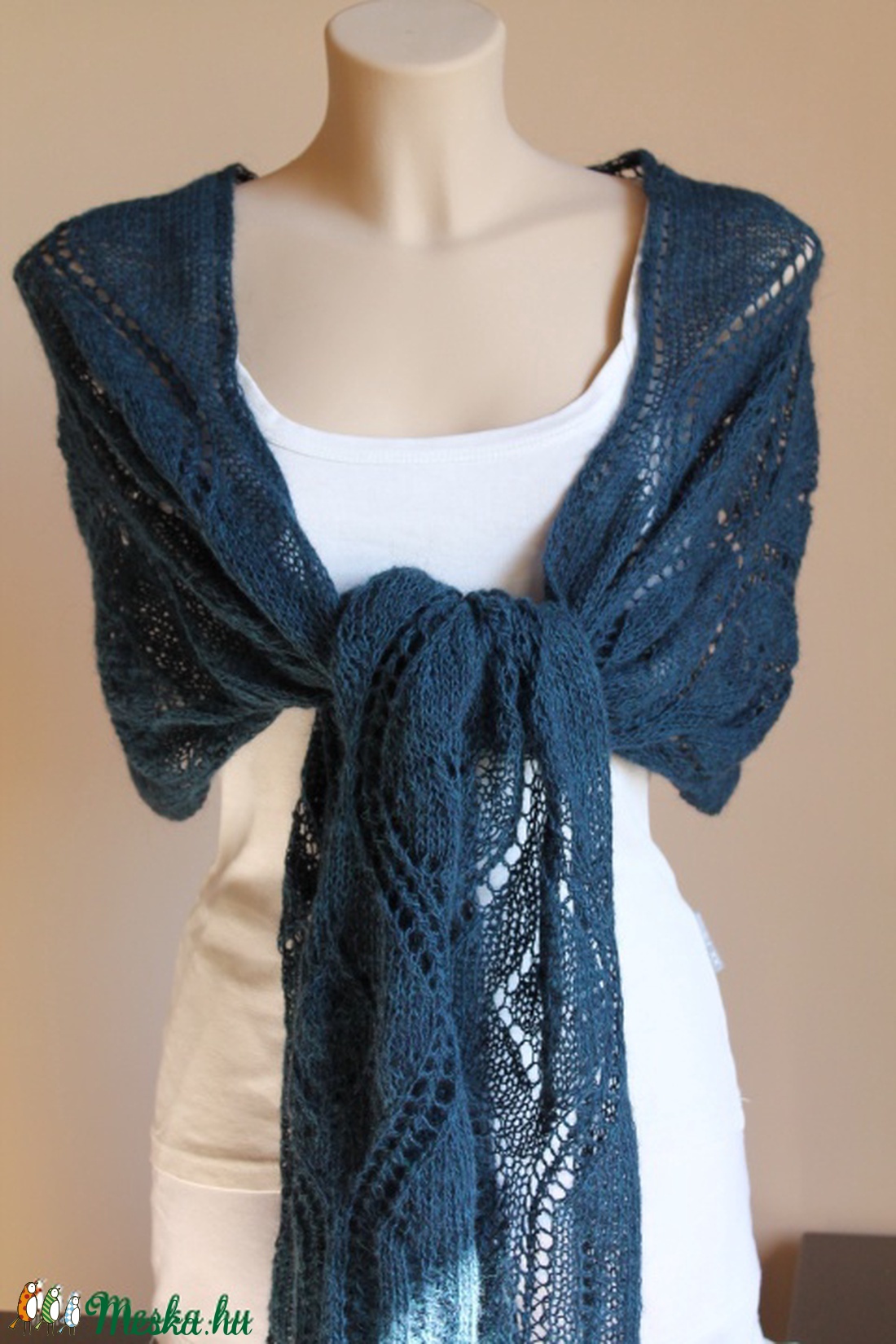 Kötött  kék stóla, mutatós hullámmintával -  - Meska.hu