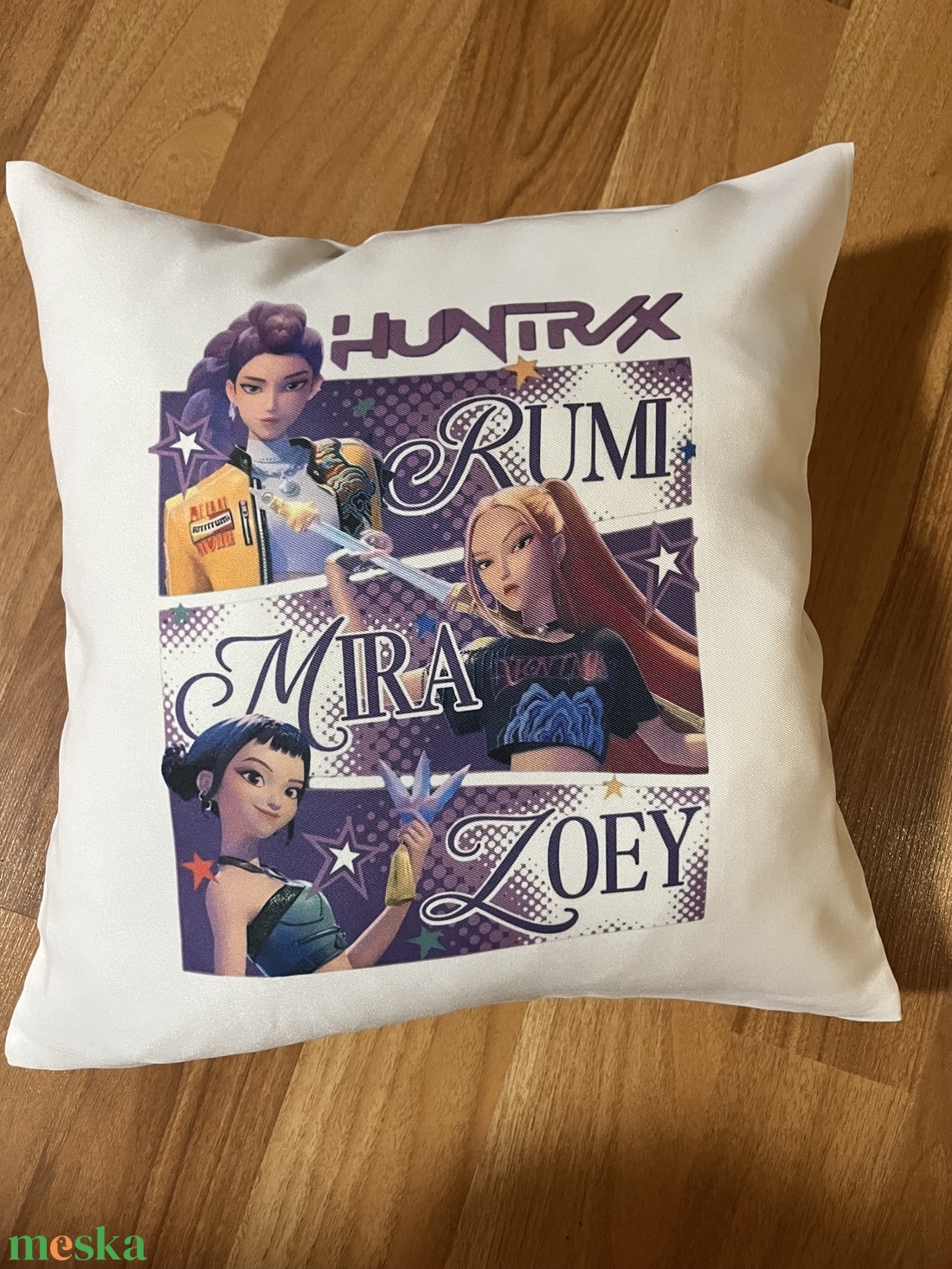 Kpop Demon Hunters párna  - baba - mama - babaszoba dekoráció - gyerek díszpárna - Meska.hu