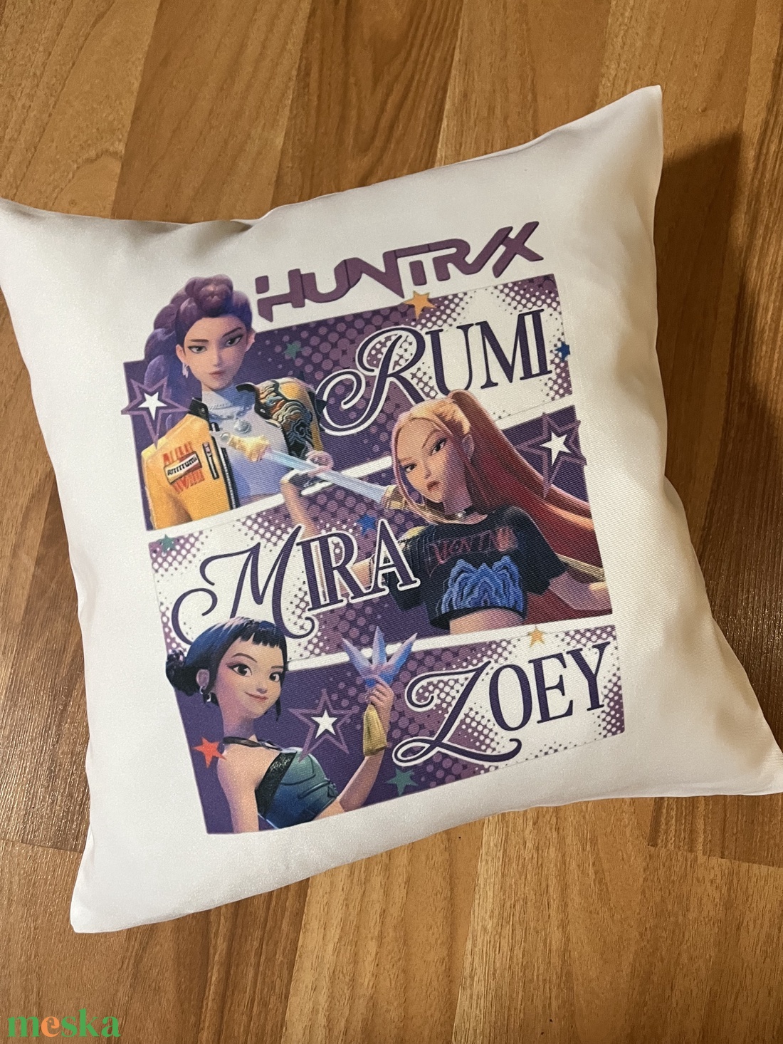 Kpop Demon Hunters párna  - baba - mama - babaszoba dekoráció - gyerek díszpárna - Meska.hu