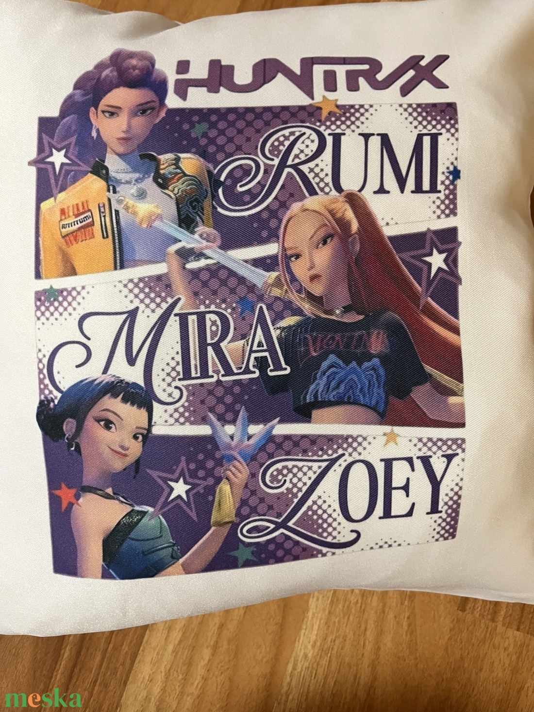 Kpop Demon Hunters párna  - baba - mama - babaszoba dekoráció - gyerek díszpárna - Meska.hu