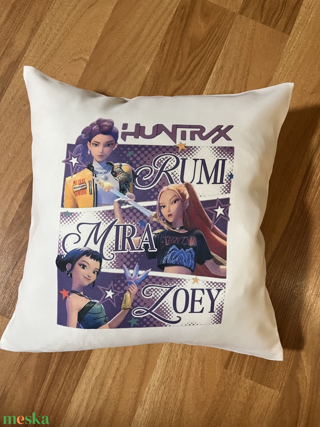 Kpop Demon Hunters párna  - baba - mama - babaszoba dekoráció - gyerek díszpárna - Meska.hu