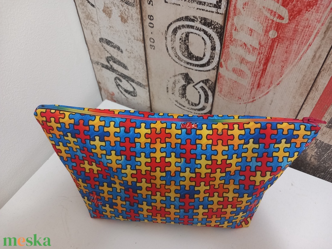 Puzzle mintás Autizmus tudatosság  neszer és kulcstarto - táska & tok - hátizsák - hátizsák - Meska.hu