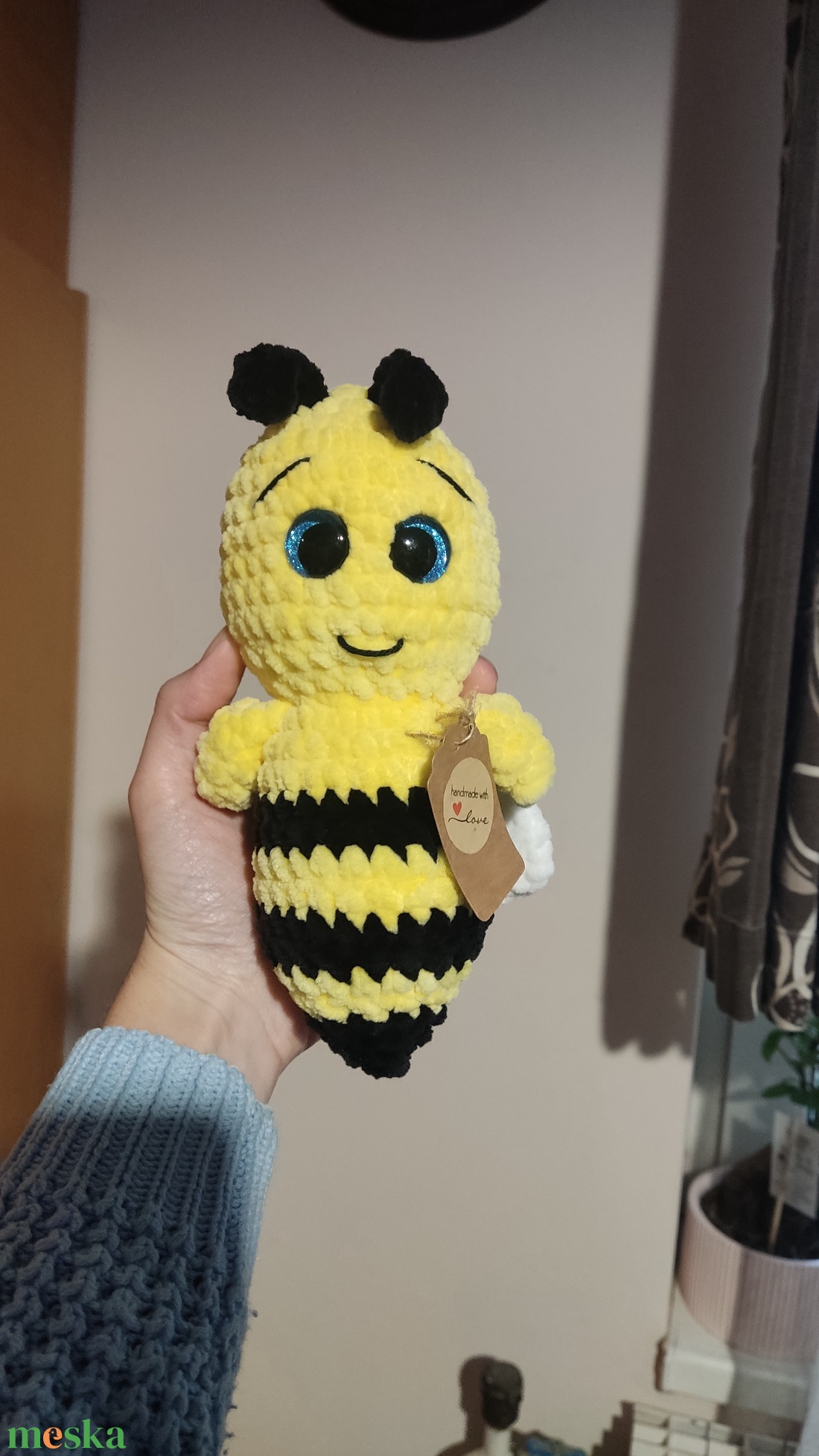 Horgolt méhecske / Amigurumi méh - játék & sport - plüssállat & játékfigura - bagoly - Meska.hu