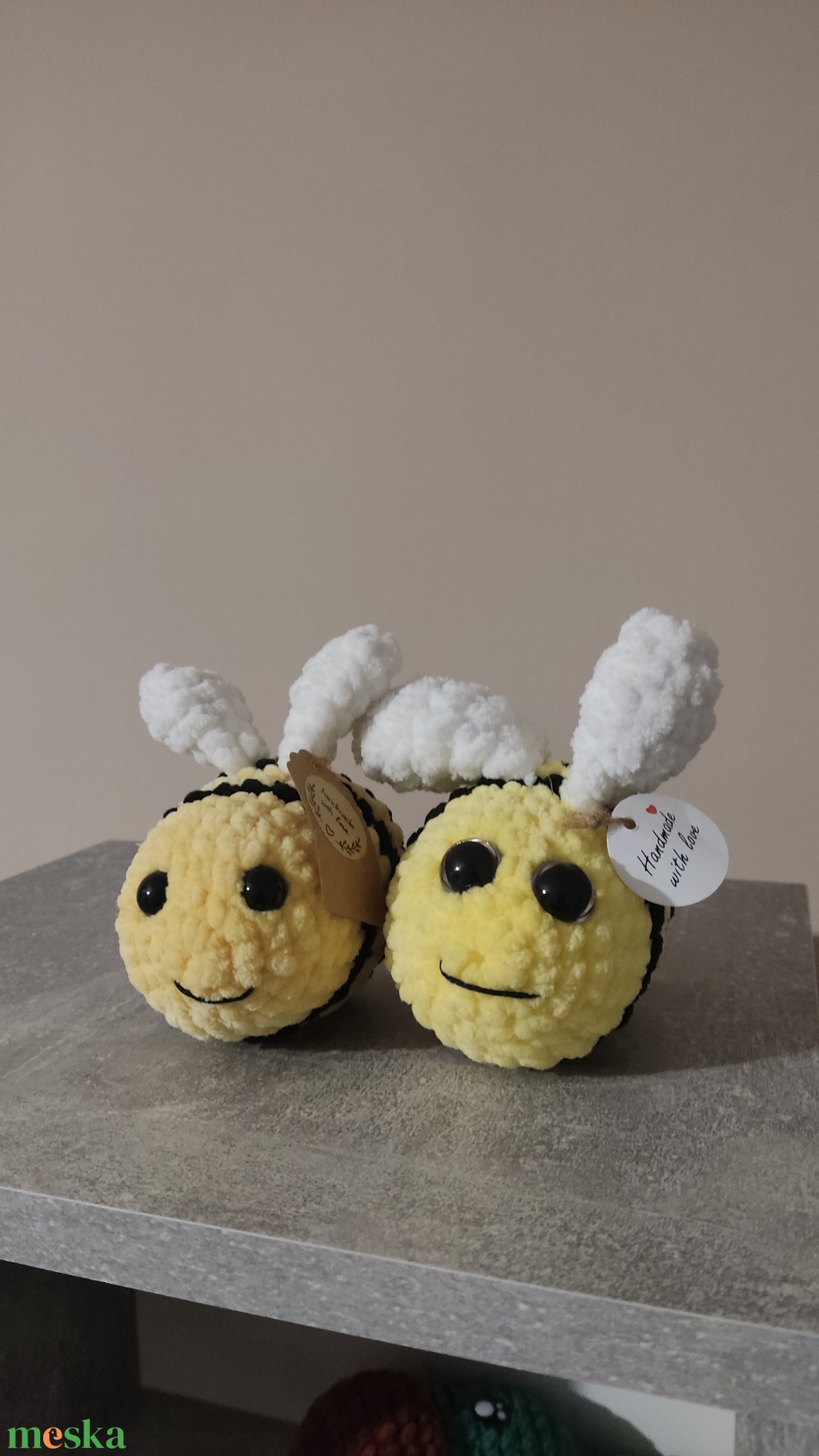 Horgolt méhecskék - játék & sport - plüssállat & játékfigura - más figura - Meska.hu