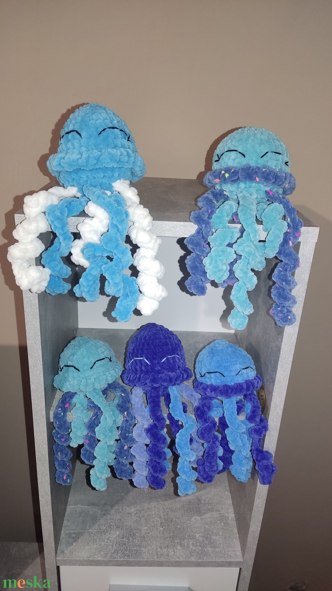 Horgolt medúza többféle színben - játék & sport - plüssállat & játékfigura - hal - Meska.hu