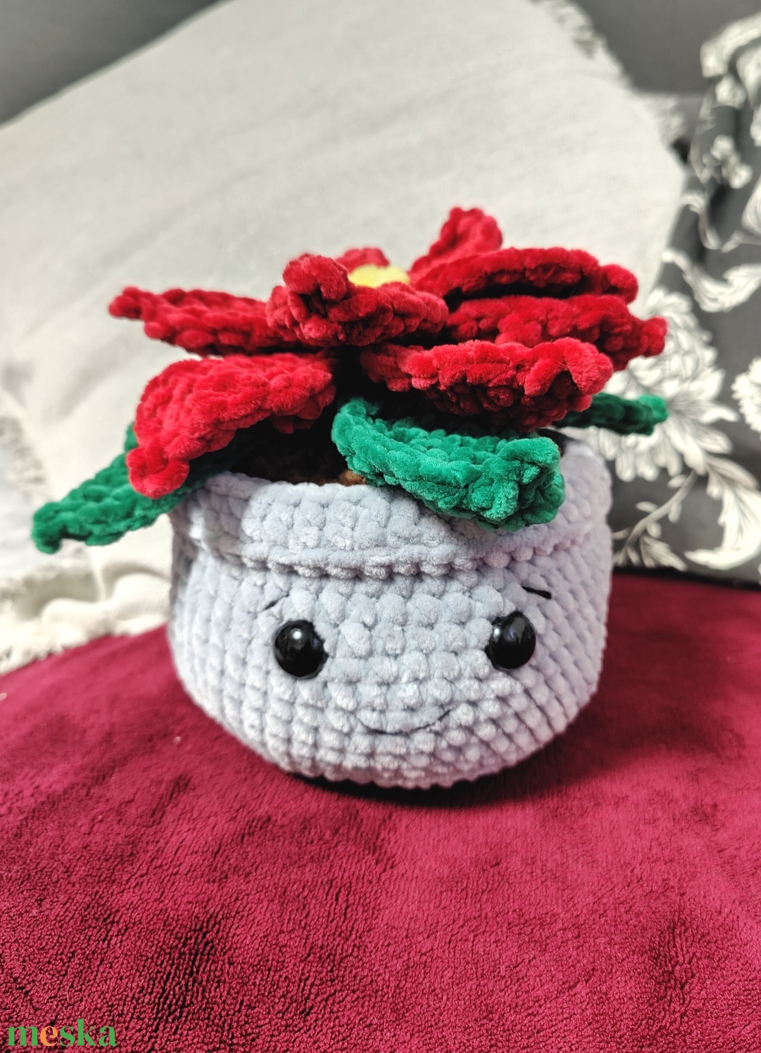 Mikulásvirág figura - karácsony - karácsonyi lakásdekoráció - karácsonyi manók, figurák - Meska.hu