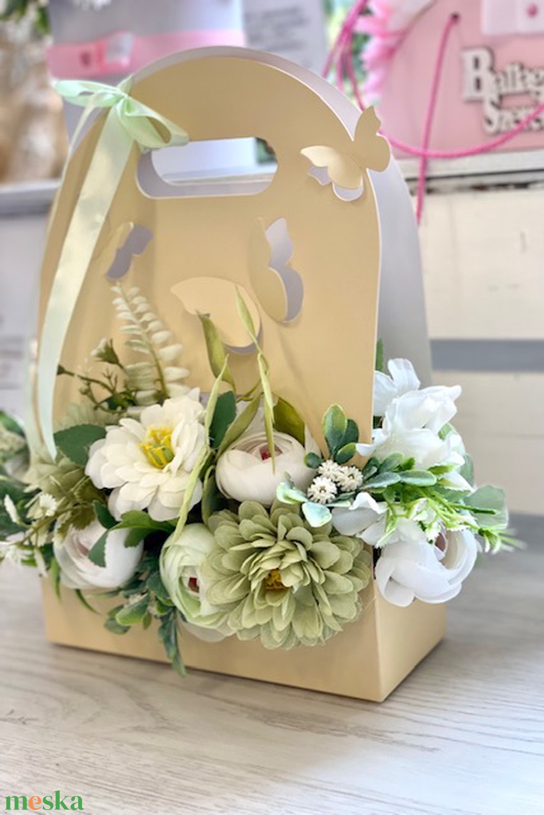 Lepkés táska virágbox ballagási ajándék - otthon & életmód - dekoráció - virágdísz és tartó - virágbox, virágdoboz - Meska.hu