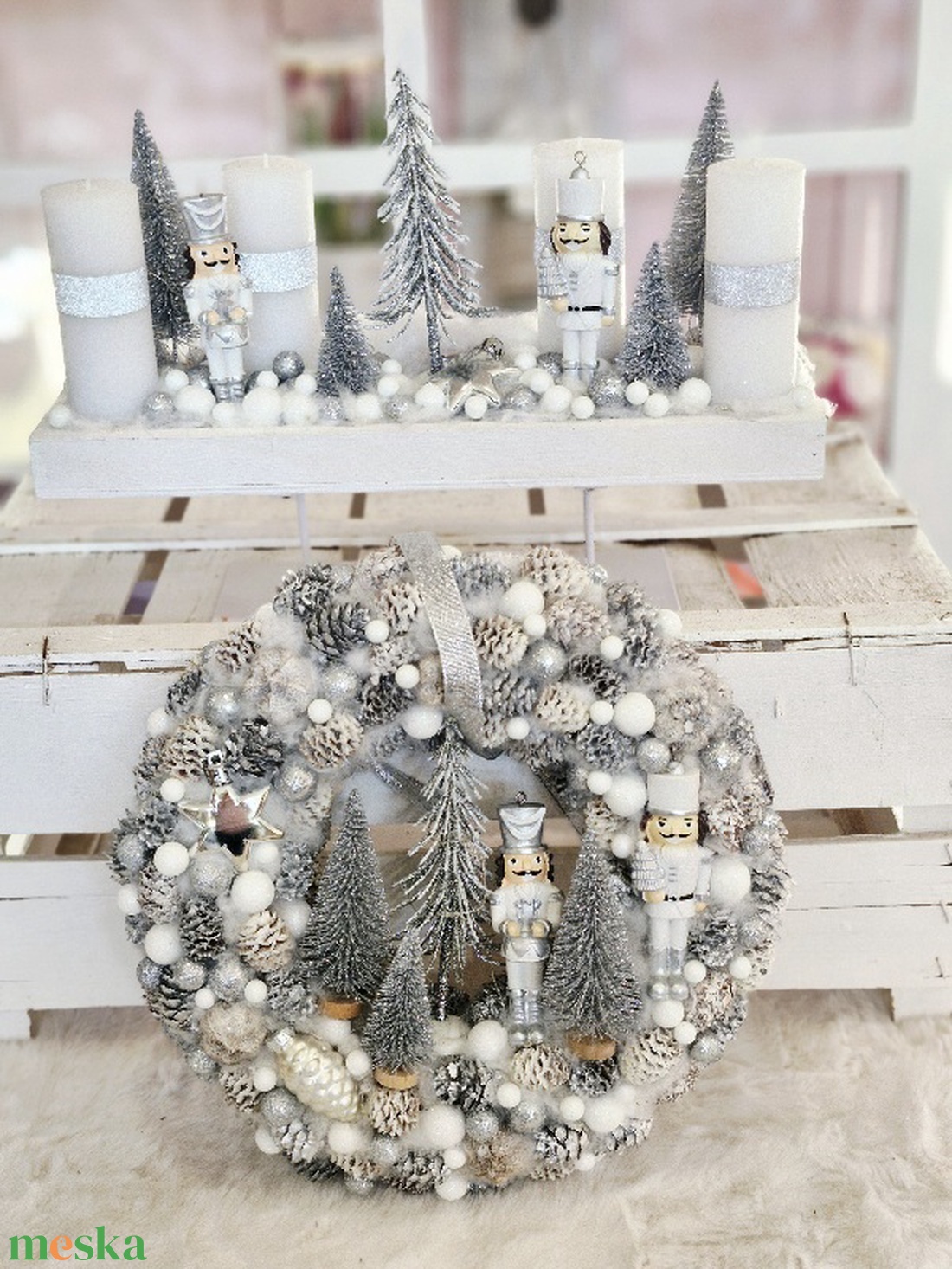 Elegáns ezüst Diótörő karácsonyi ajtódísz - karácsony - karácsonyi lakásdekoráció - karácsonyi ajtódíszek - Meska.hu