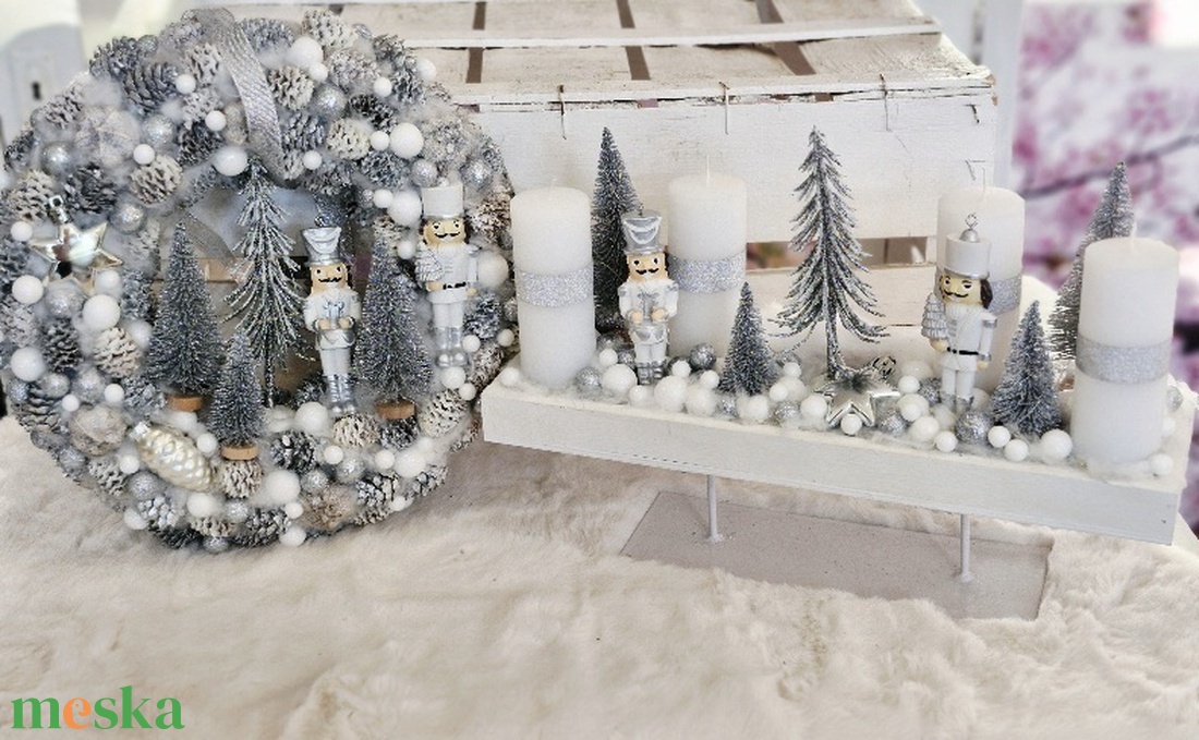 Elegáns ezüst-fehér Diótörő adventi asztaldísz - karácsony - adventi díszek - adventi asztaldísz - Meska.hu