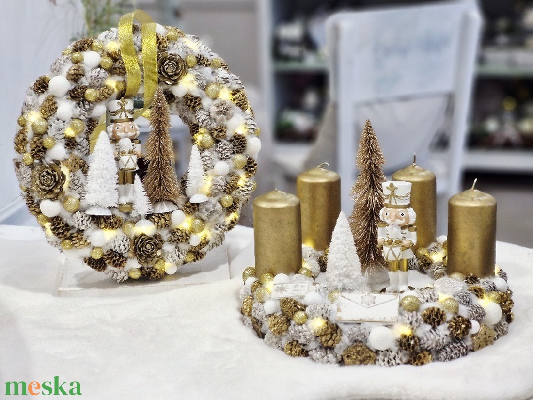 Elegáns, arany Diótörő karácsonyi ajtódísz - karácsony - karácsonyi lakásdekoráció - karácsonyi ajtódíszek - Meska.hu