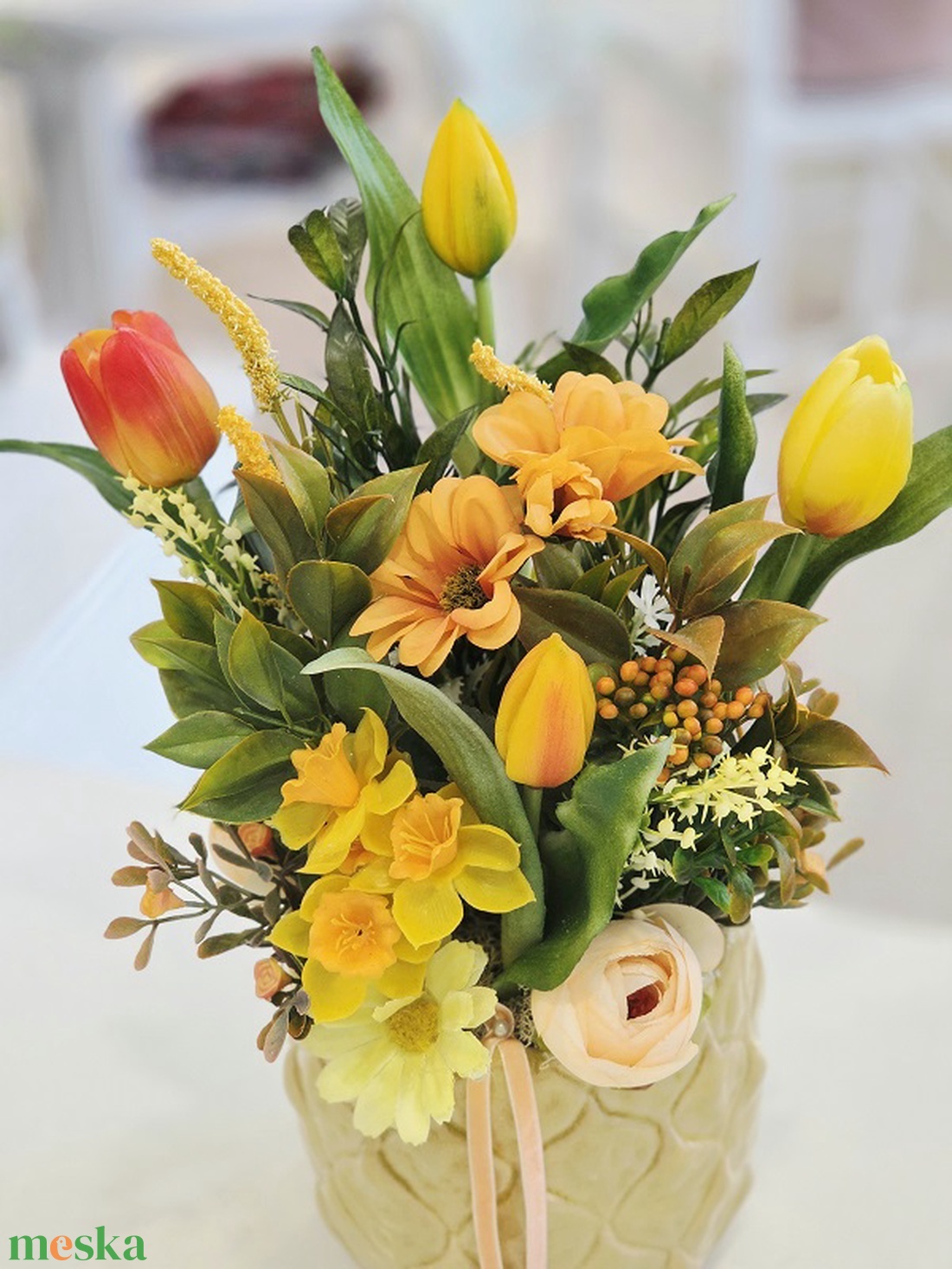 Sárga kaspós tulipános tavaszi asztaldísz  - otthon & életmód - dekoráció - asztal és polc dekoráció - asztaldísz - Meska.hu