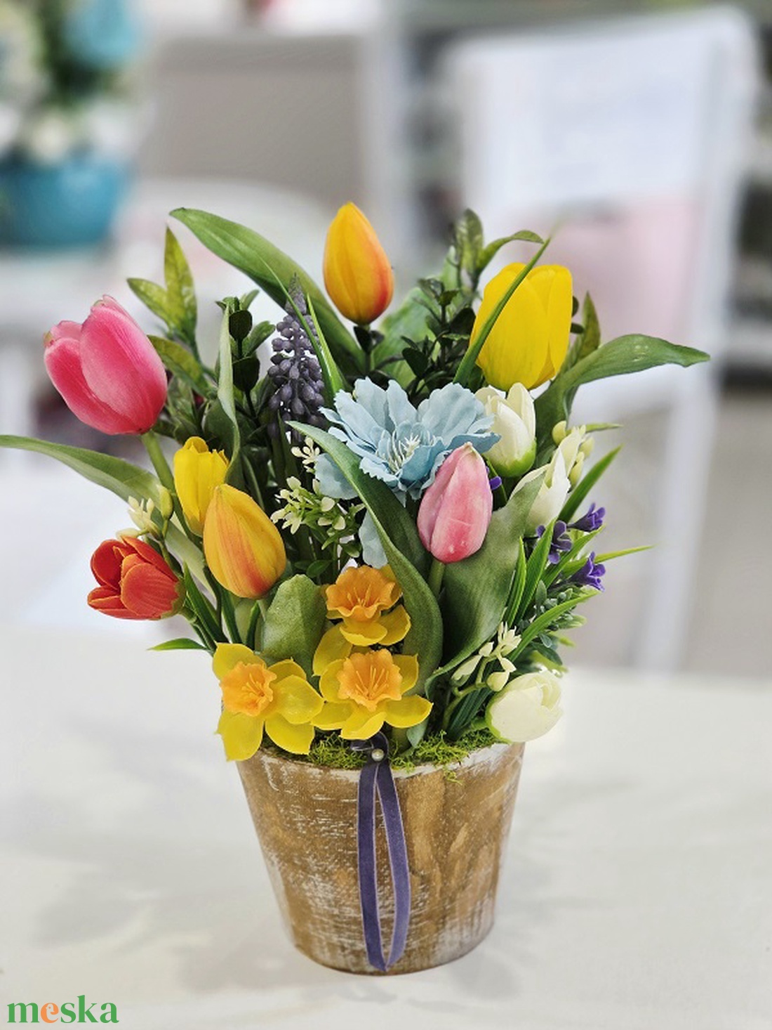 Fa hatású kaspó színes tulipános tavaszi asztaldísz  - otthon & életmód - dekoráció - asztal és polc dekoráció - asztaldísz - Meska.hu
