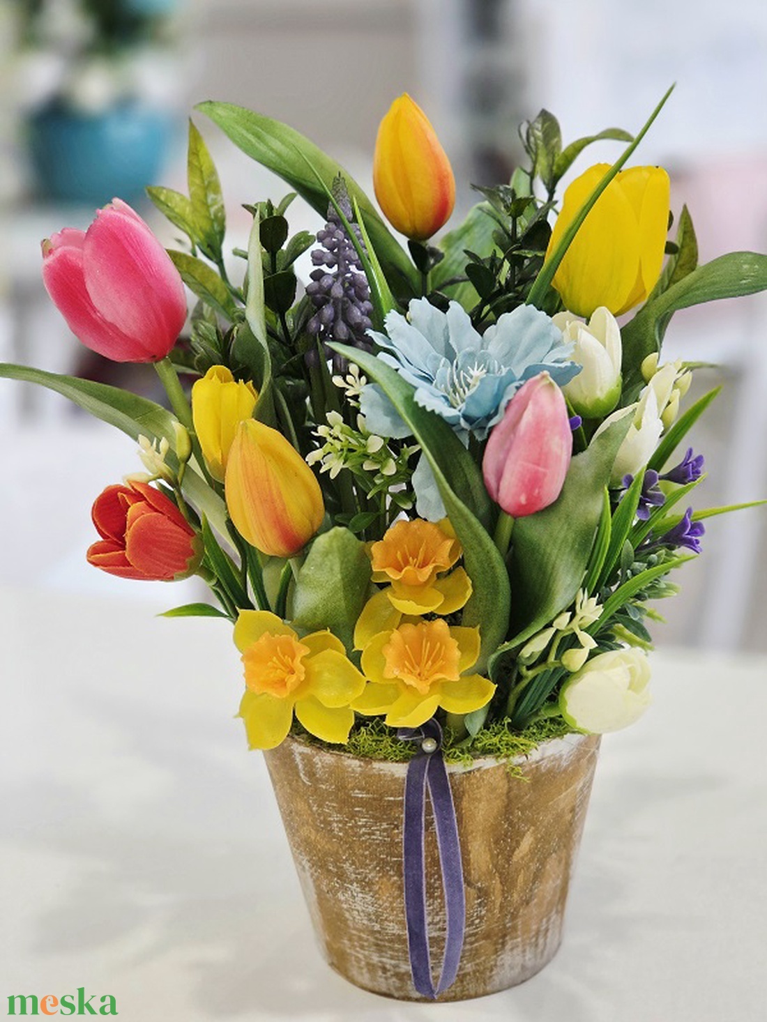 Fa hatású kaspó színes tulipános tavaszi asztaldísz  - otthon & életmód - dekoráció - asztal és polc dekoráció - asztaldísz - Meska.hu