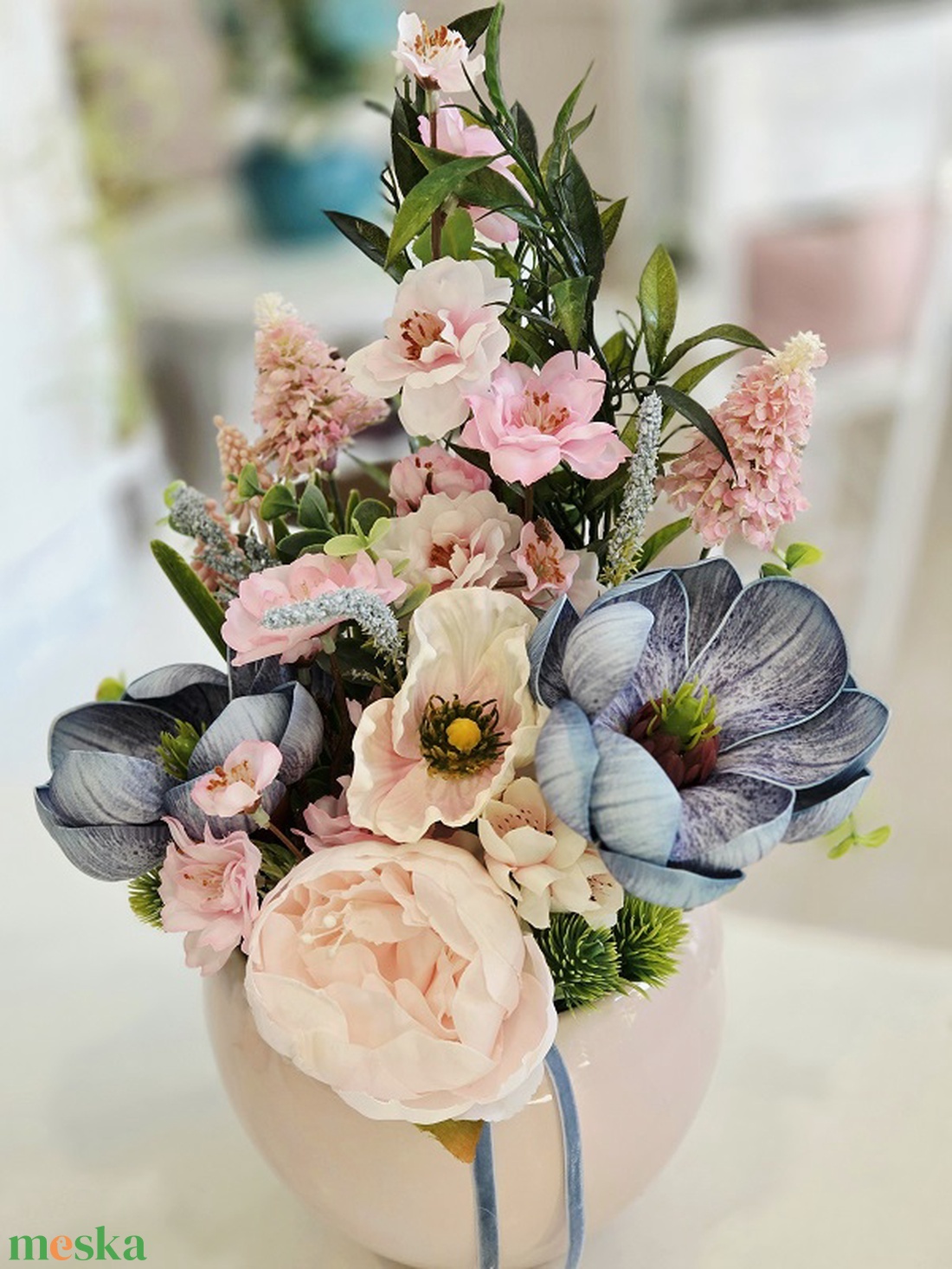 Óriás kék magnóliás tavaszi asztaldísz  - otthon & életmód - dekoráció - asztal és polc dekoráció - asztaldísz - Meska.hu