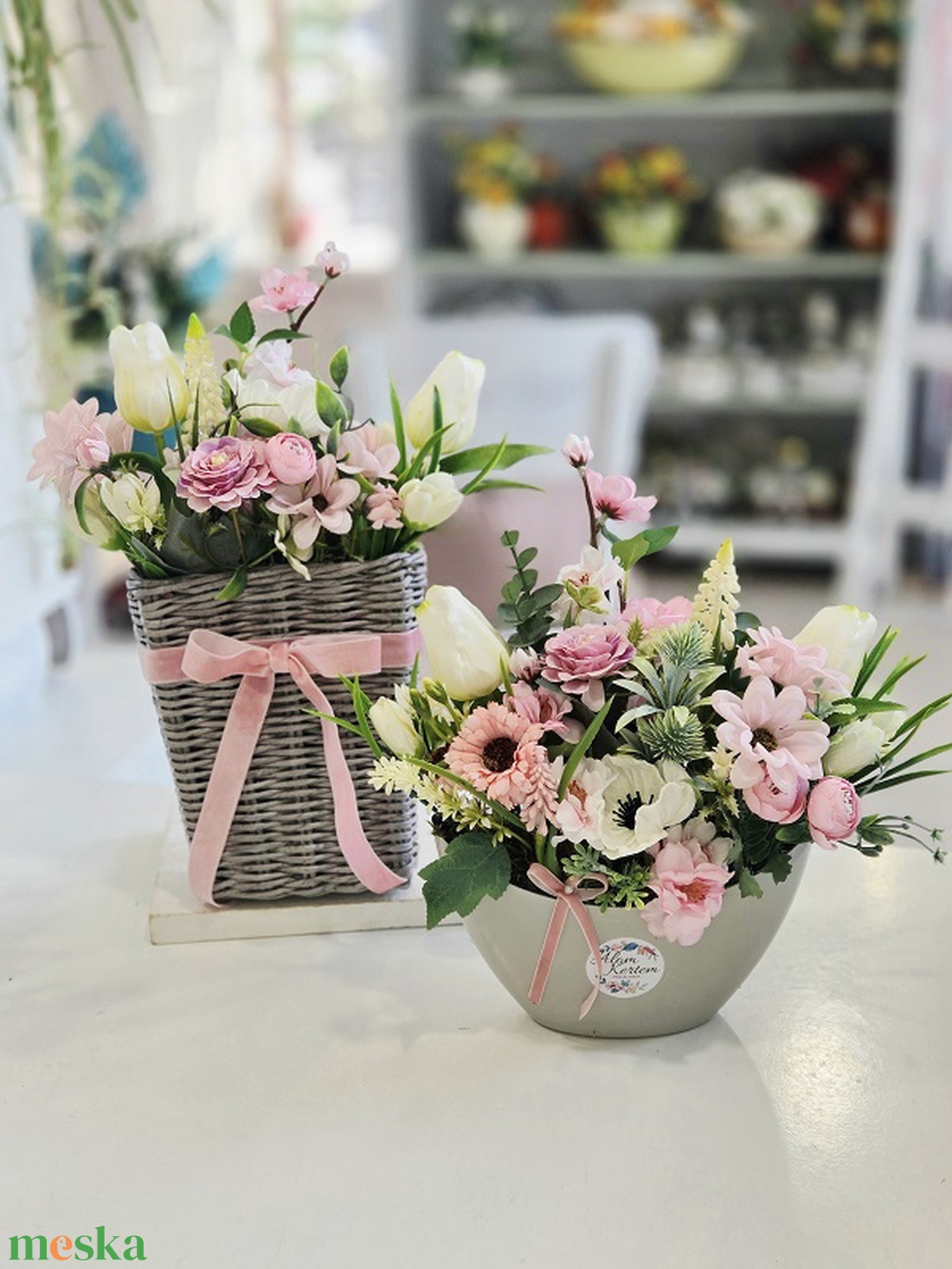 Szürke kosaras rózsaszín tavaszi ajtódísz  - otthon & életmód - dekoráció - ajtó- és ablak dekoráció - ajtódísz & kopogtató - Meska.hu